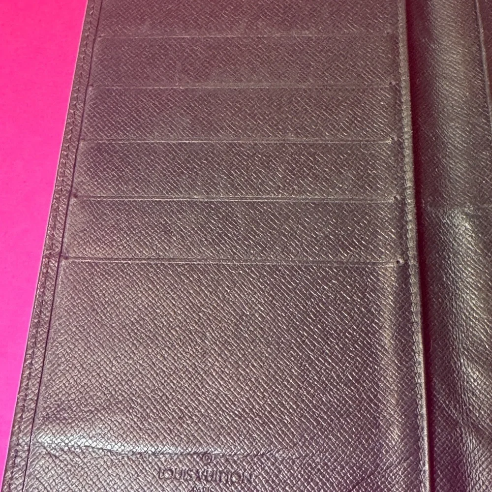 Louis Vuitton Epi Taiga Bundel green bifold wallet and key holder - Picture 11 of 15